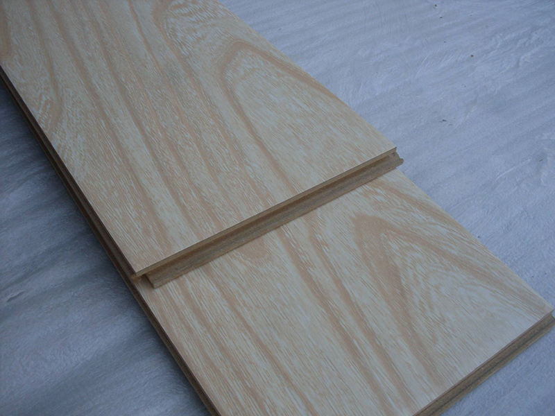 介紹幾個關(guān)于木地板破洞修補小妙招給大家，希望能幫到大家